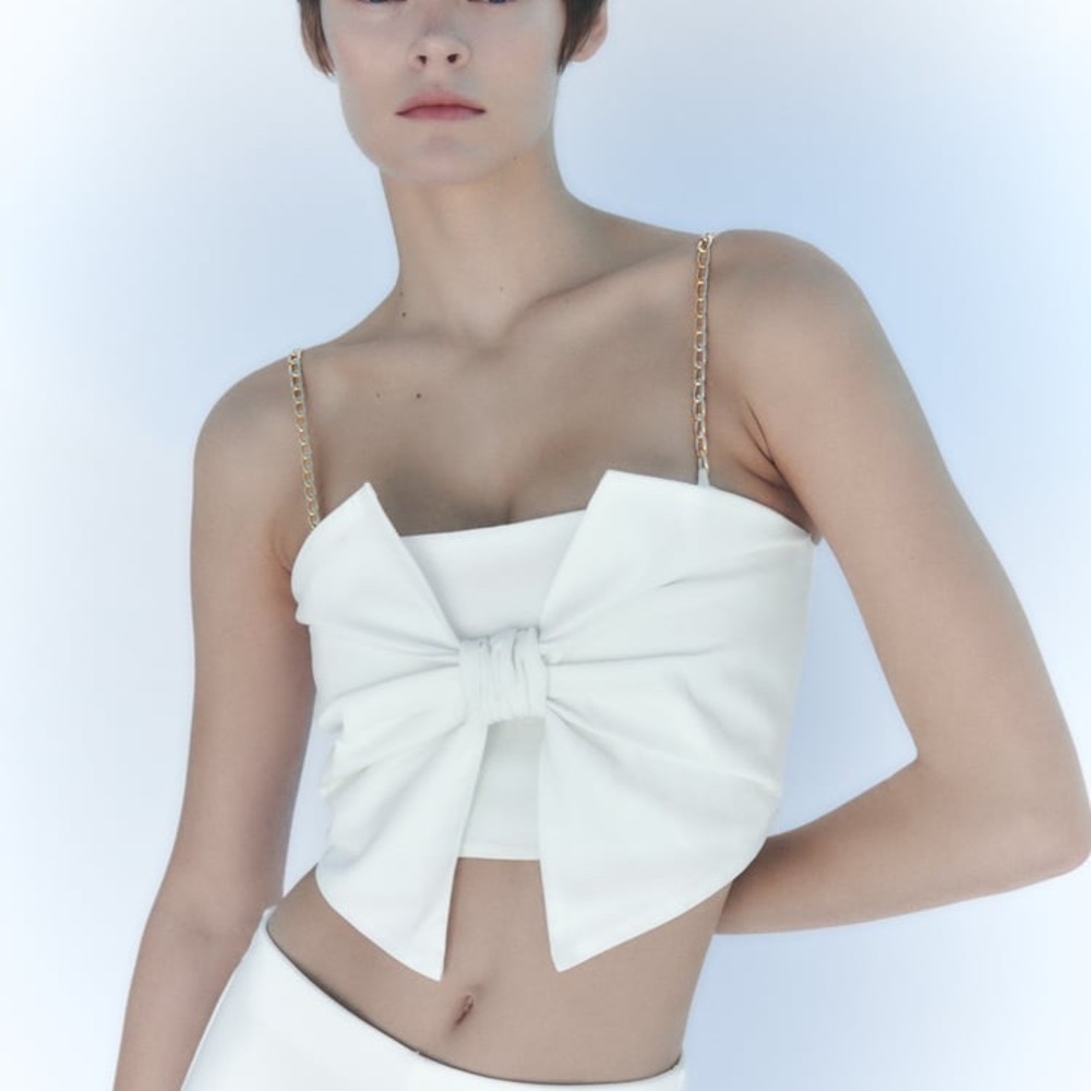 NWT. Zara White Crop Strappy Top with Chain Detail. Size S.